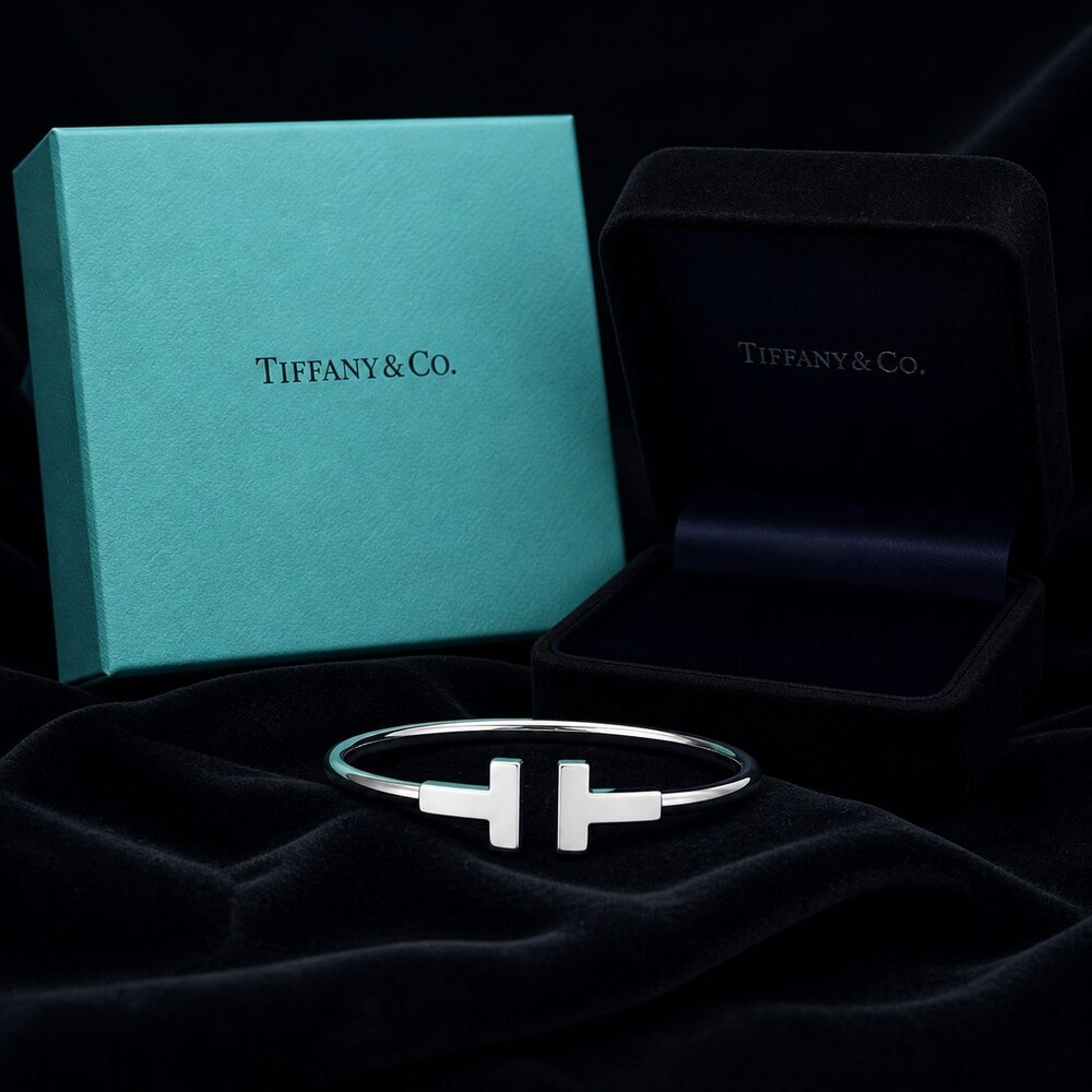 TIFFANY&CO Timeless Bracelet Style 1 | New with Box - Picture 5 of 9